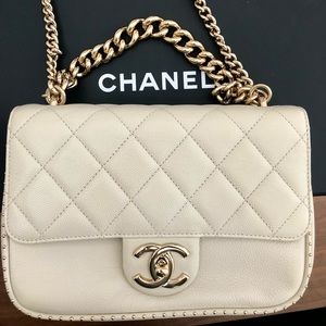 Chanel Cream Quilted Crossbody! *WORN ONCE*